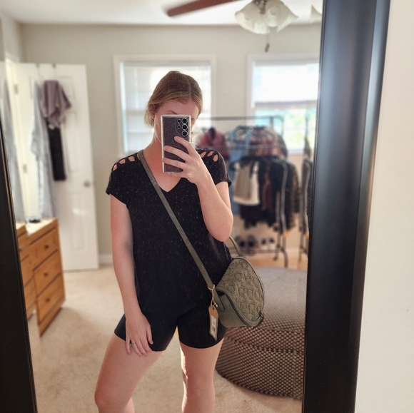 True Craft Western Inspired Crossbody Bag - Picture 12 of 13